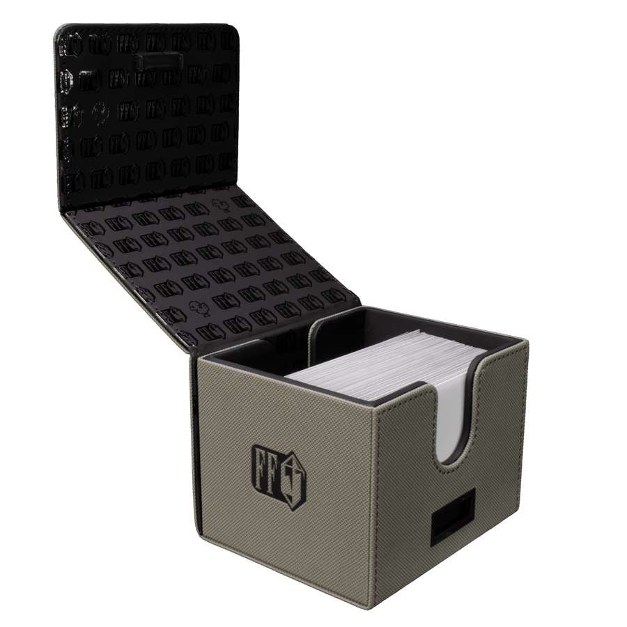 Ultra Pro: MTG – FINAL FANTASY Premium Alcove Edge Deck Box (Sephiroth, Planet's Heir) - Image 3